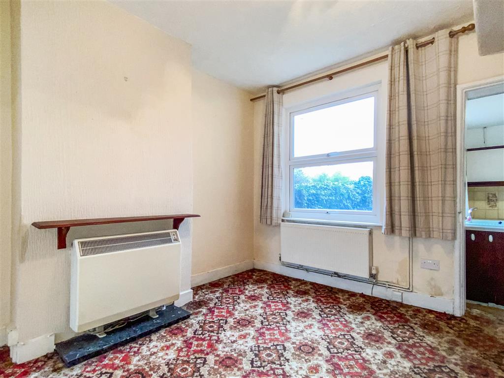 19 Blewitts Cottages, New Road, RAINHAM, Essex, RM13 8SL