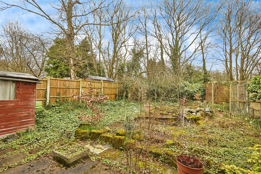 14, Holmesfield Drive, DERBY, Derbyshire, DE3 9JD
