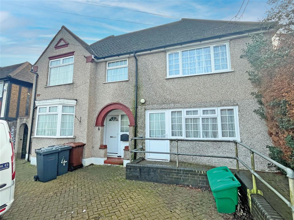 4, Bournehall Avenue, BUSHEY, Hertfordshire, WD23 3AY