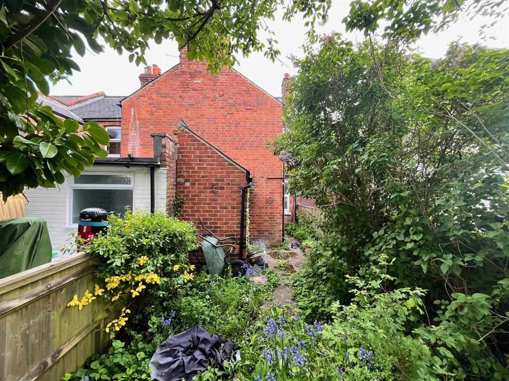 392, Gosbrook Road, READING, Berkshire, RG4 8EG