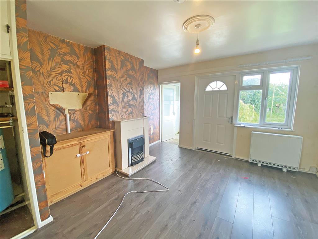 55, Queens Road, SWINDON, Wiltshire, SN4 8AH