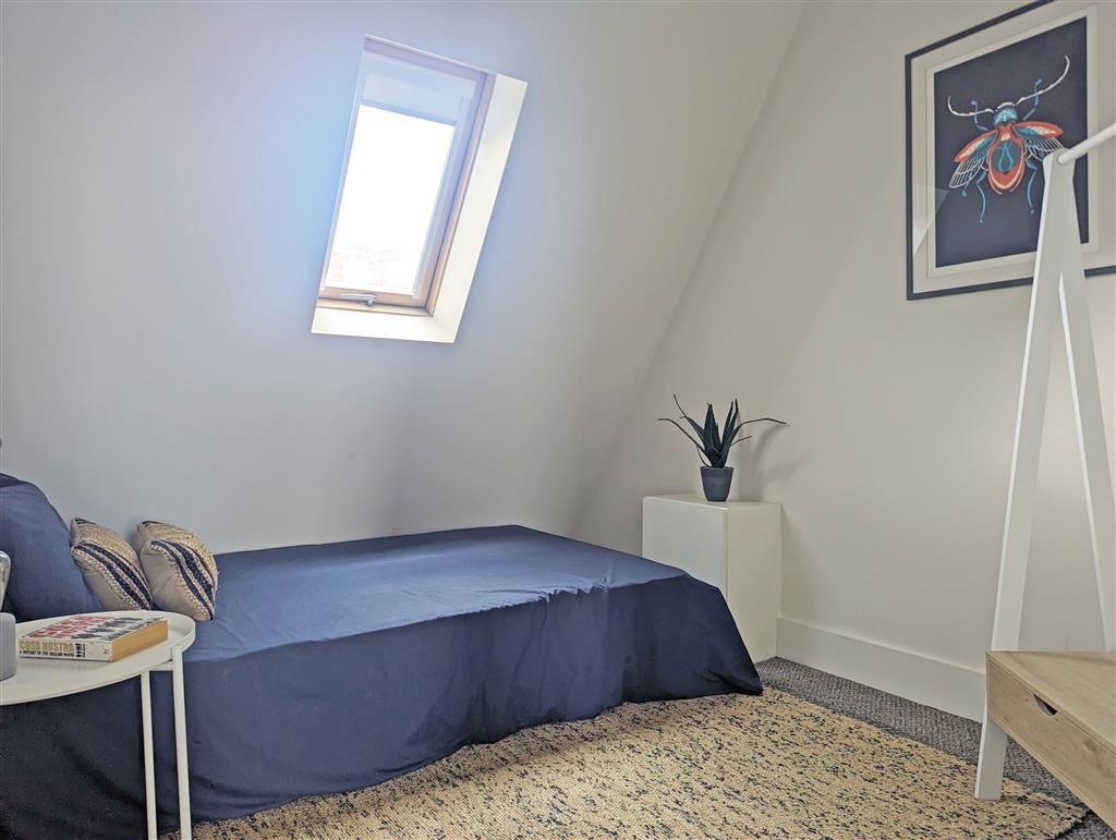 120A, Bromley Road, London, SE6 2UN
