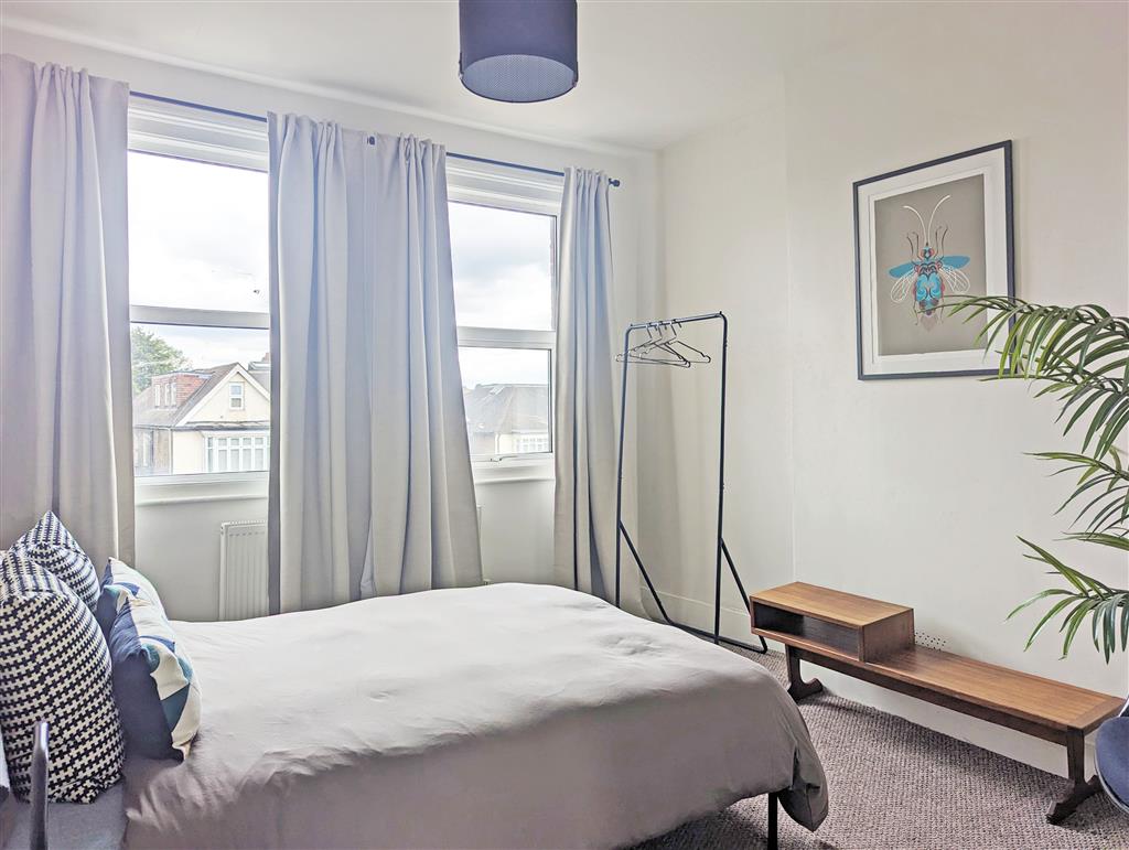 120A, Bromley Road, London, SE6 2UN