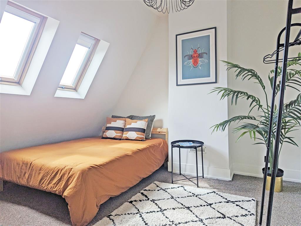 120A, Bromley Road, London, SE6 2UN