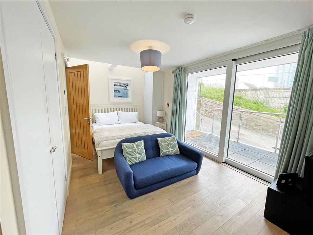 Flat 3, Seawinds, 6, Godrevy Terrace, ST. IVES, Cornwall, TR26 1JA
