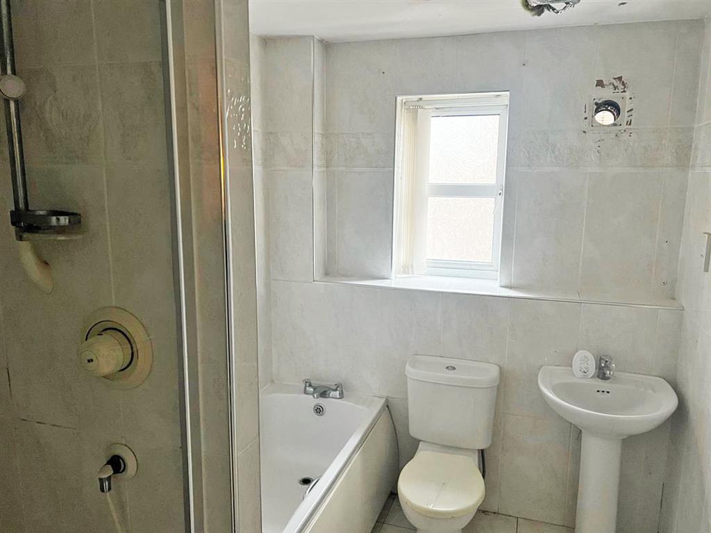 Flat 4, Larkspur Court, 28, Columbine Close, LIVERPOOL, Merseyside, L31 1FD