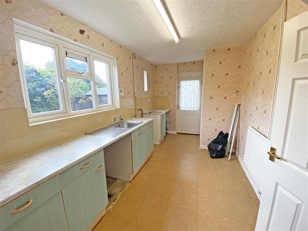 79, Ladyfield Road, CHIPPENHAM, Wiltshire, SN14 0AW