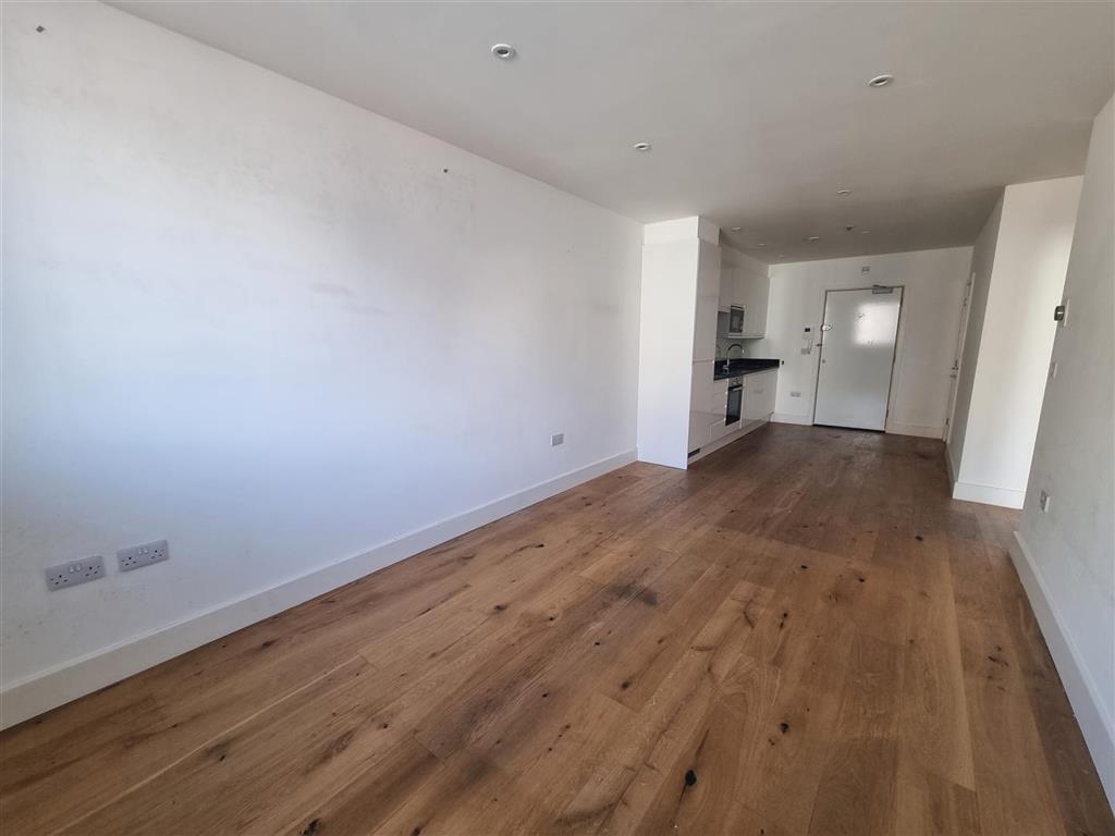 Flat 81, Green Dragon House 64-70, High Street, CROYDON, Surrey, CR0 1FT