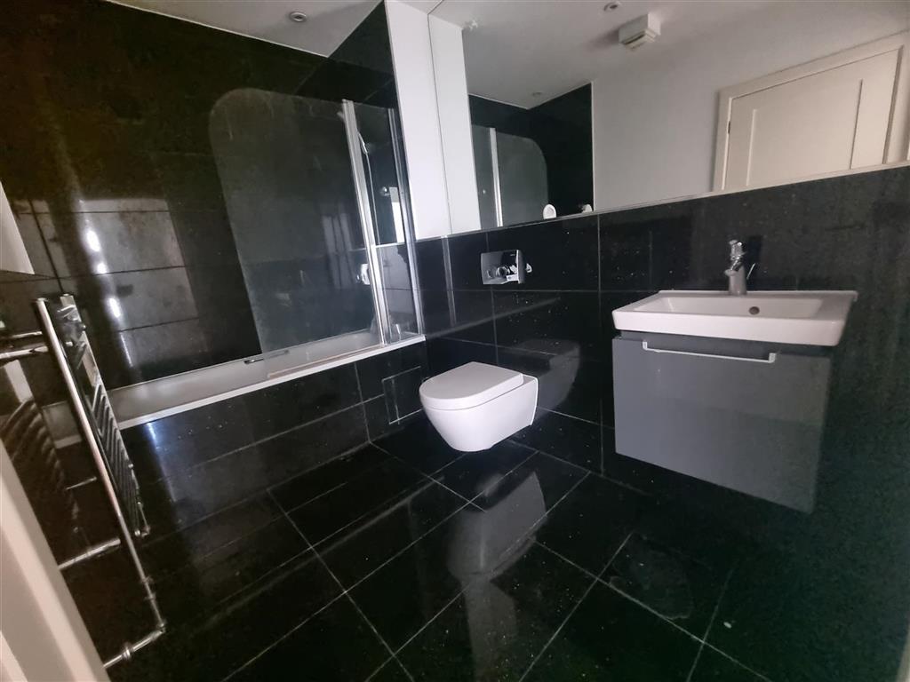 Flat 81, Green Dragon House 64-70, High Street, CROYDON, Surrey, CR0 1FT