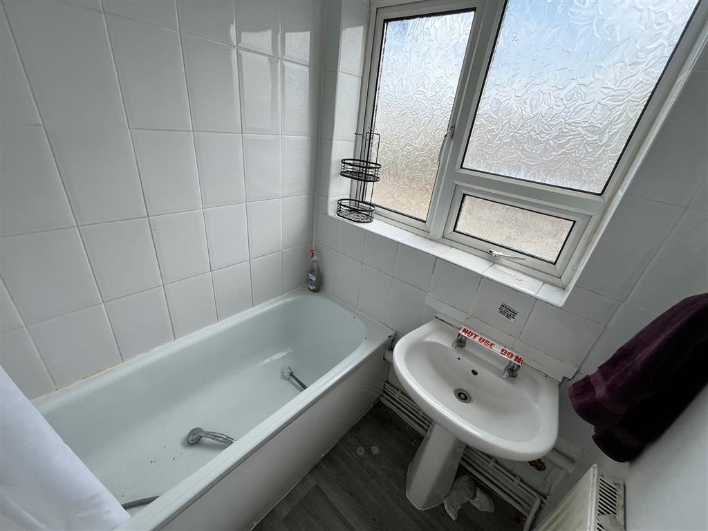 270, Yeading Lane, HAYES, Middlesex, UB4 9AX
