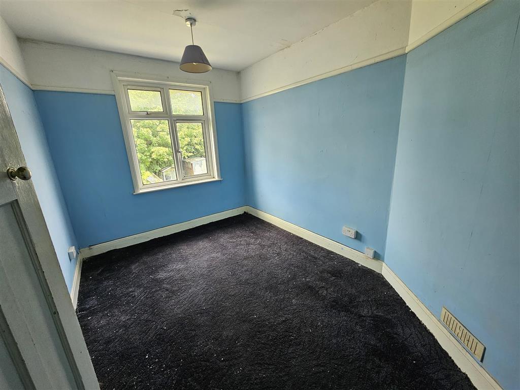 17, Hatley Road, SOUTHAMPTON, Hampshire, SO18 6NW