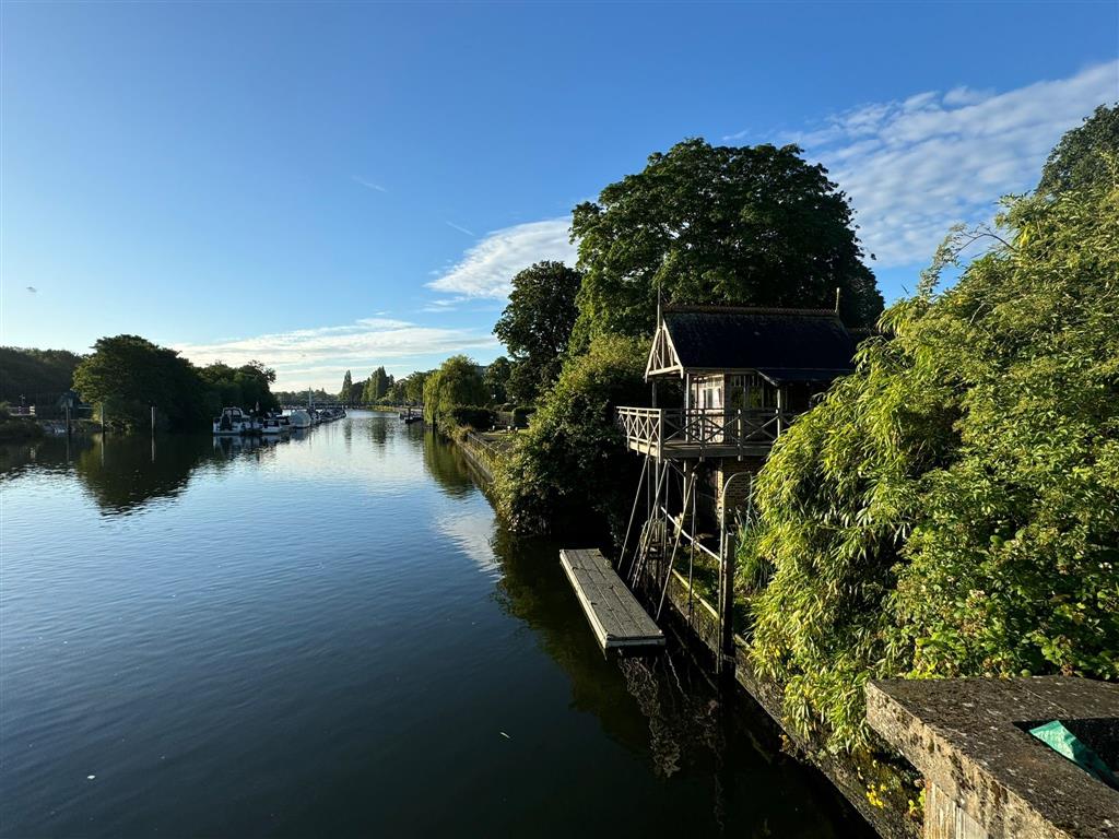 The Aldous Boathouse, 20A, Manor Road, TEDDINGTON, Middlesex, TW11 8BG