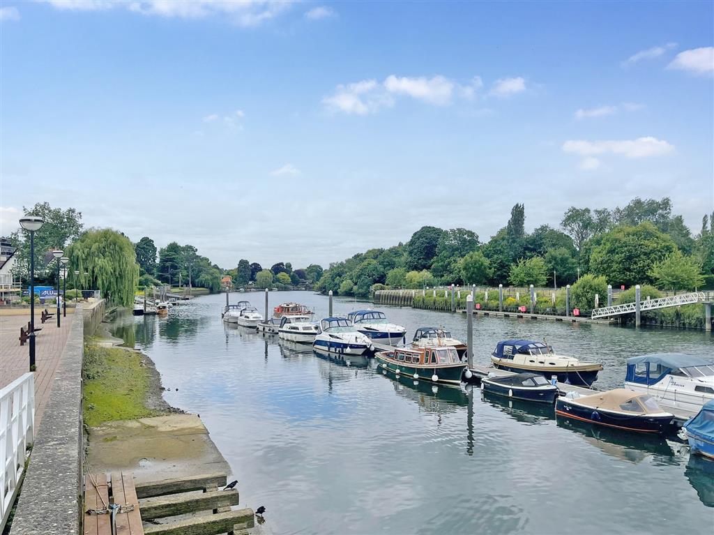 The Aldous Boathouse, 20A, Manor Road, TEDDINGTON, Middlesex, TW11 8BG