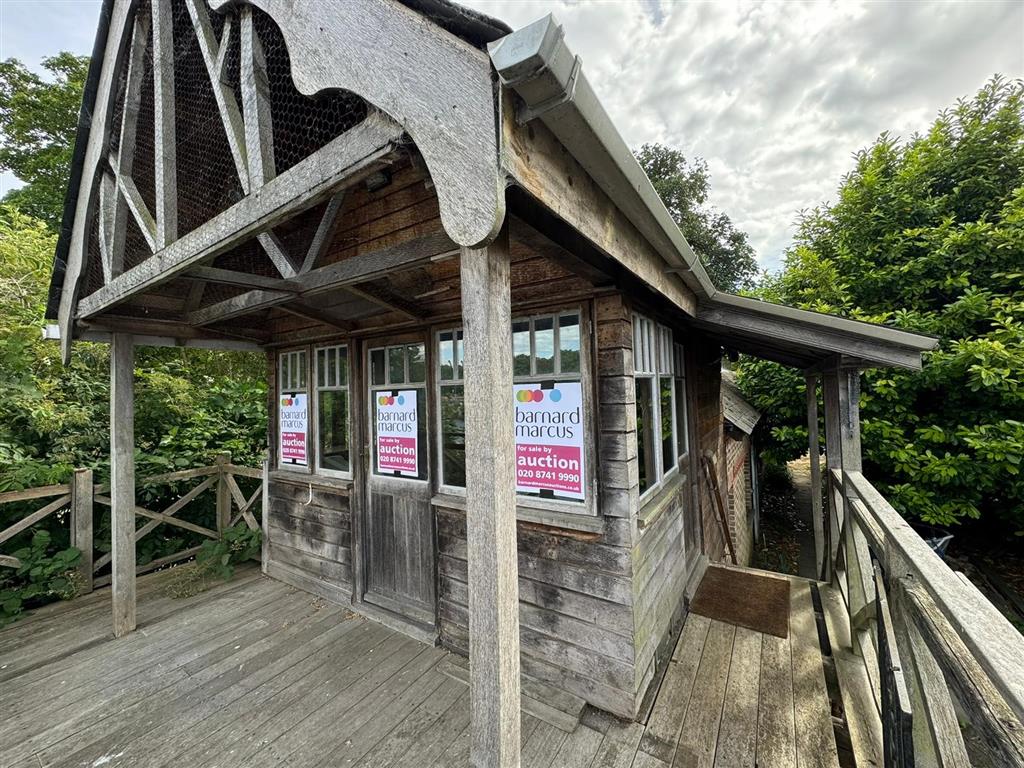 The Aldous Boathouse, 20A, Manor Road, TEDDINGTON, Middlesex, TW11 8BG