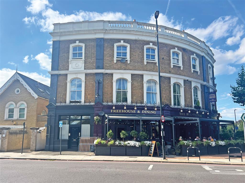 Flat 2, The Roundhouse, 2, North Side Wandsworth Common, LONDON, London, SW18 2SS