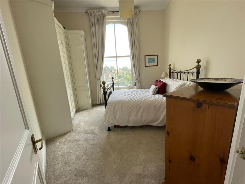 Flat 2, The Roundhouse, 2, North Side Wandsworth Common, LONDON, London, SW18 2SS