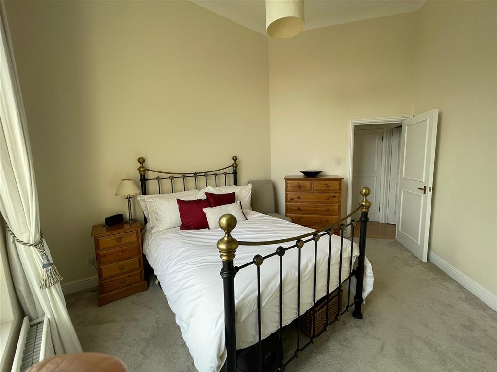 Flat 2, The Roundhouse, 2, North Side Wandsworth Common, LONDON, London, SW18 2SS