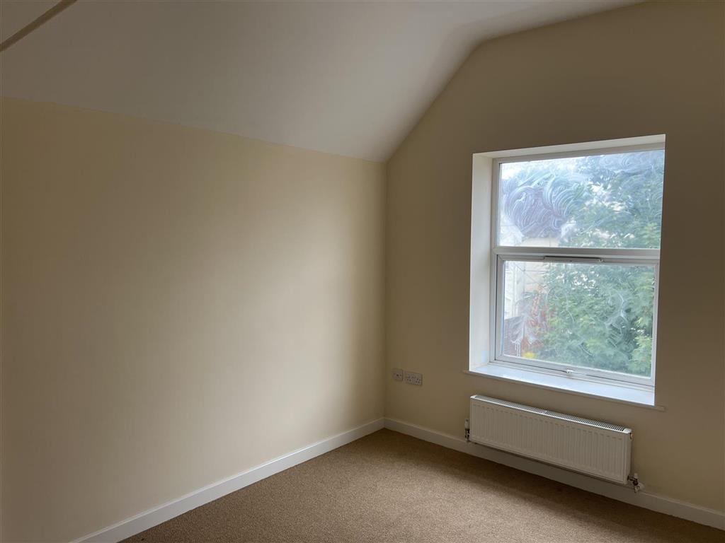 Flat 3, 8, Chester Street, BRISTOL, Avon, BS5 6HZ