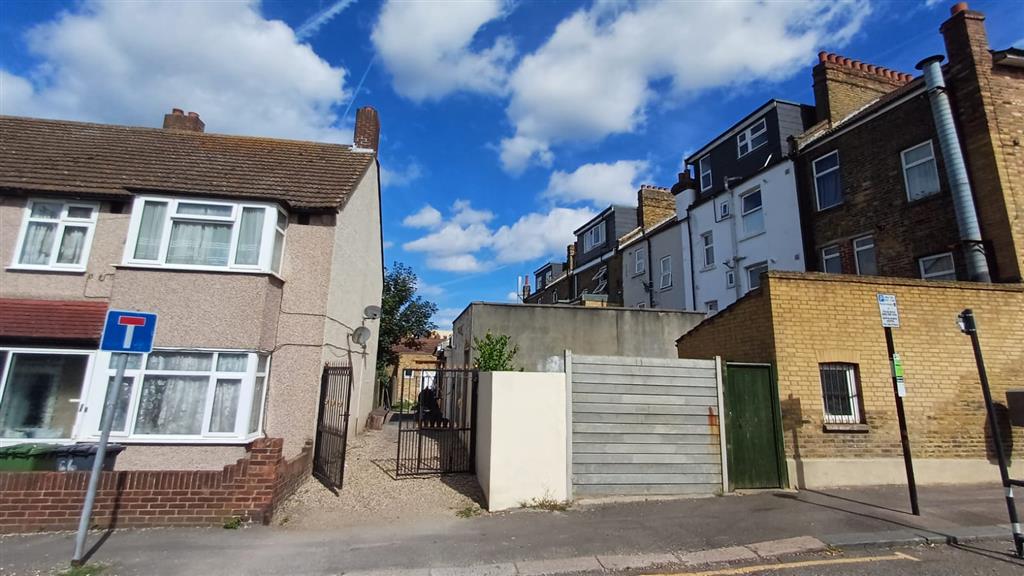 Flat A, 114, Hither Green Lane, Lewisham, London, SE13 6QA