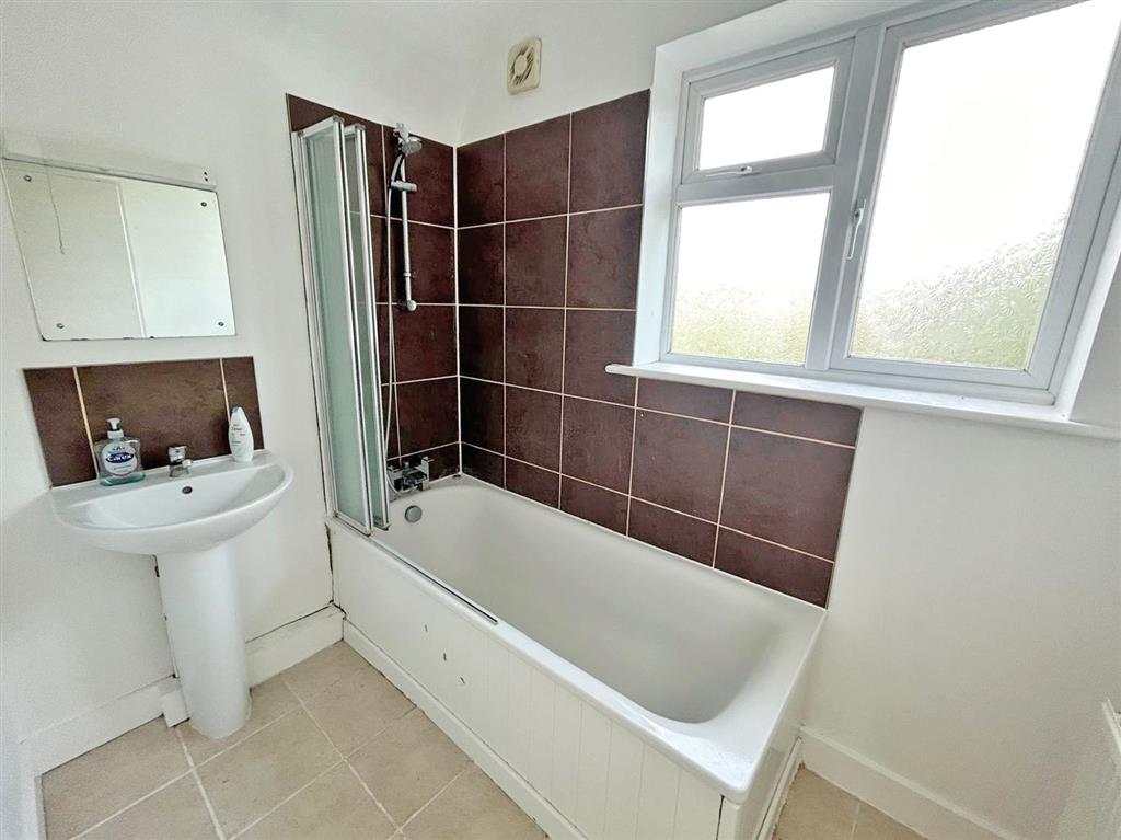 30, Craddocks Avenue, ASHTEAD, Surrey, KT21 1PB