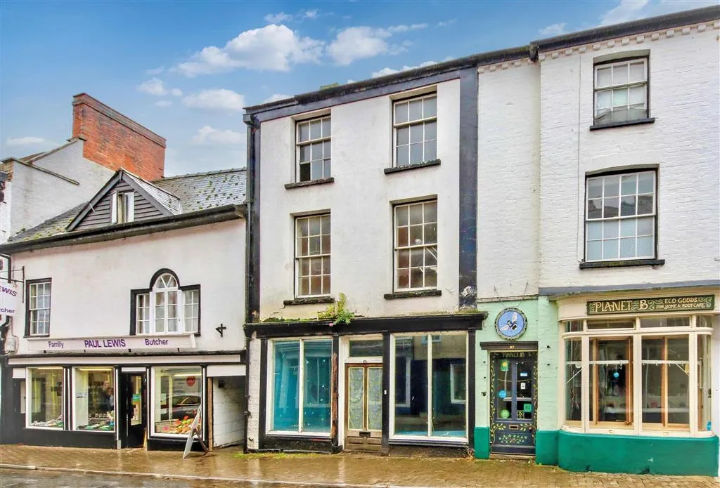 48, High Street, KINGTON, Herefordshire, HR5 3BJ