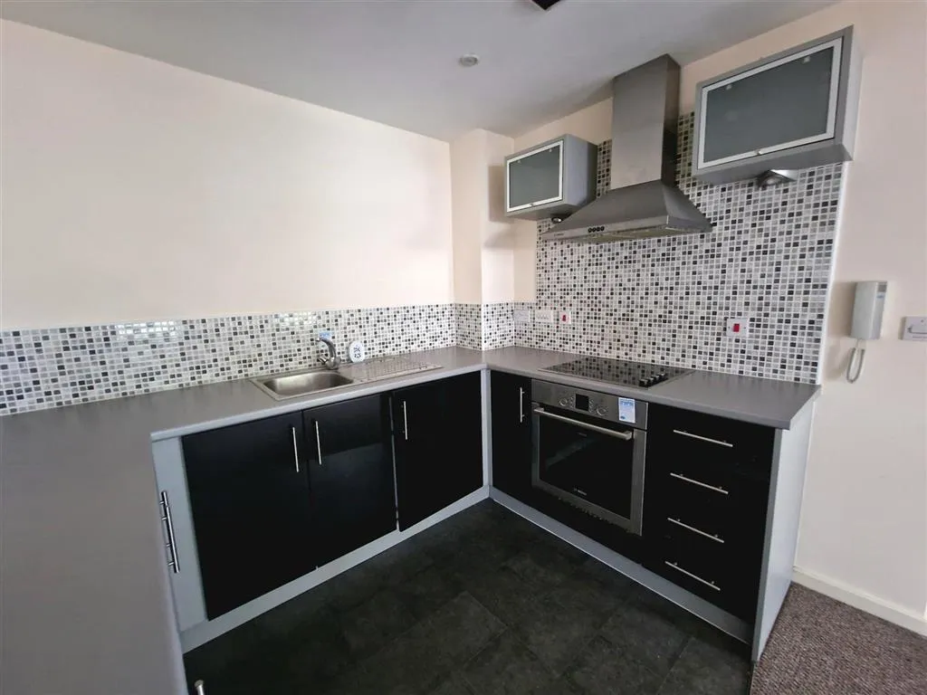 Apartment 2, The Decks, RUNCORN, Cheshire, WA7 1GG