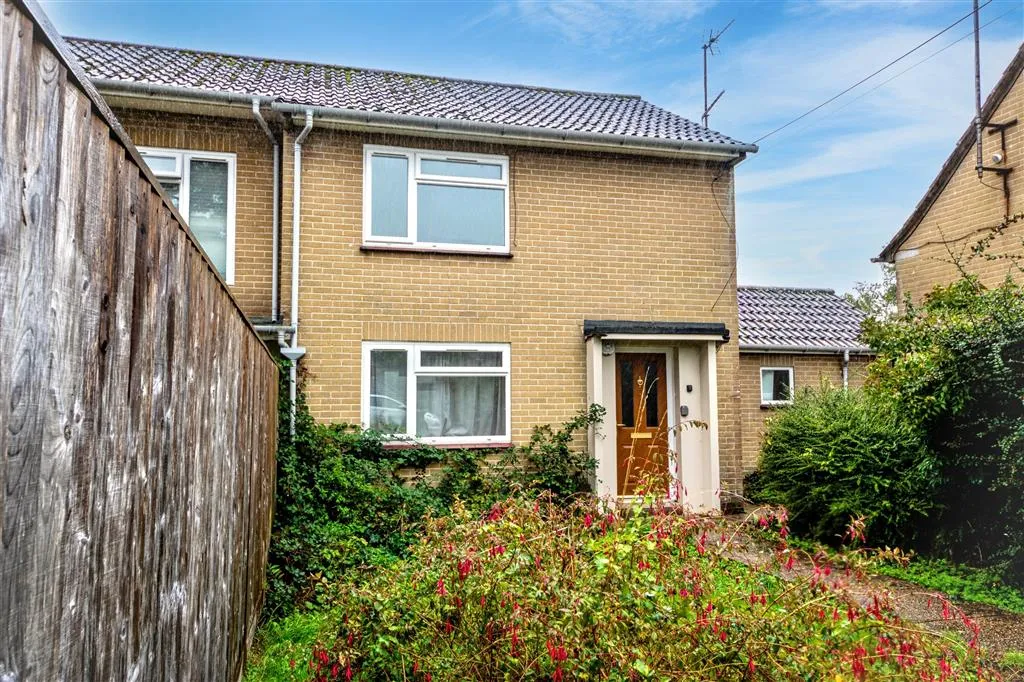 5, Broughtons Drive, CREWKERNE, Somerset, TA18 8LW