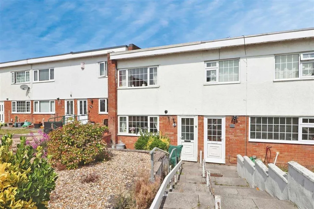 61, Uplands Crescent, PENARTH, South Glamorgan, CF64 2PS