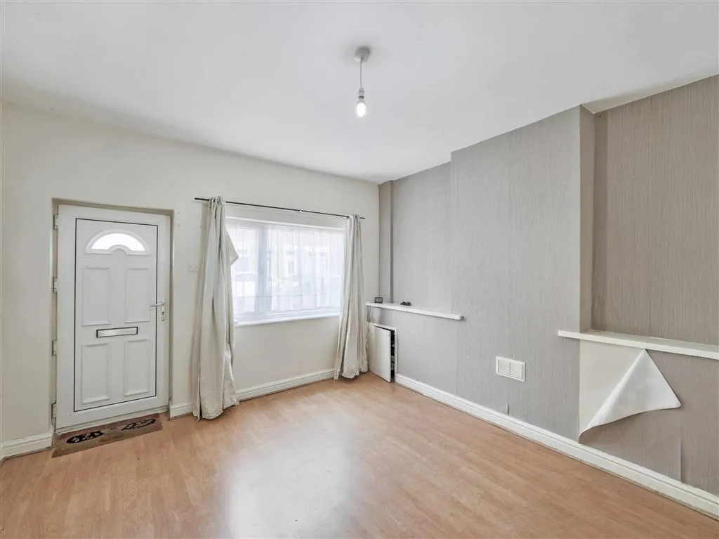 25, Hunloke Road, CHESTERFIELD, Derbyshire, S42 5RZ