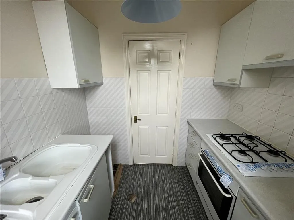 Flat 8, Sandrock Hall, The Ridge, HASTINGS, East Sussex, TN34 2RB