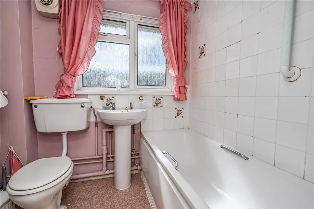 21, Windmill Road, BRACKNELL, Berkshire, RG42 1TT