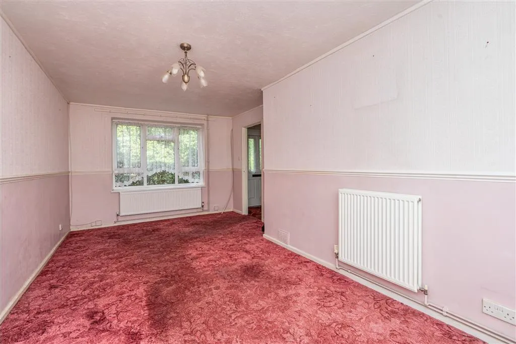 21, Windmill Road, BRACKNELL, Berkshire, RG42 1TT