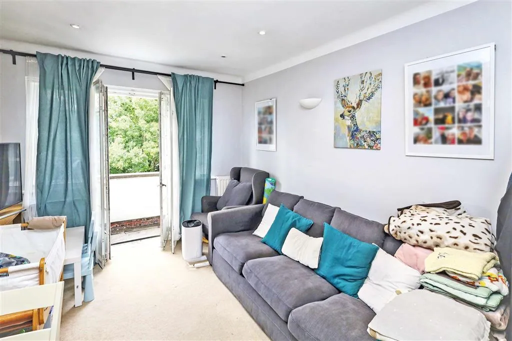 Flat 82, Monarch Court, Lyttelton Road, London, N2 0RB