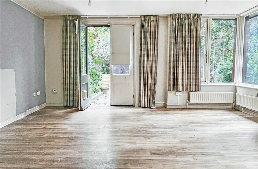117B, Cambridge Gardens, NORTH KENSINGTON, London, W10 6JA