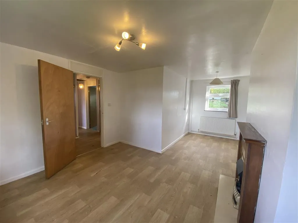 6 Woodview Estate, Frampton Mansell, STROUD, Gloucestershire, GL6 8JE