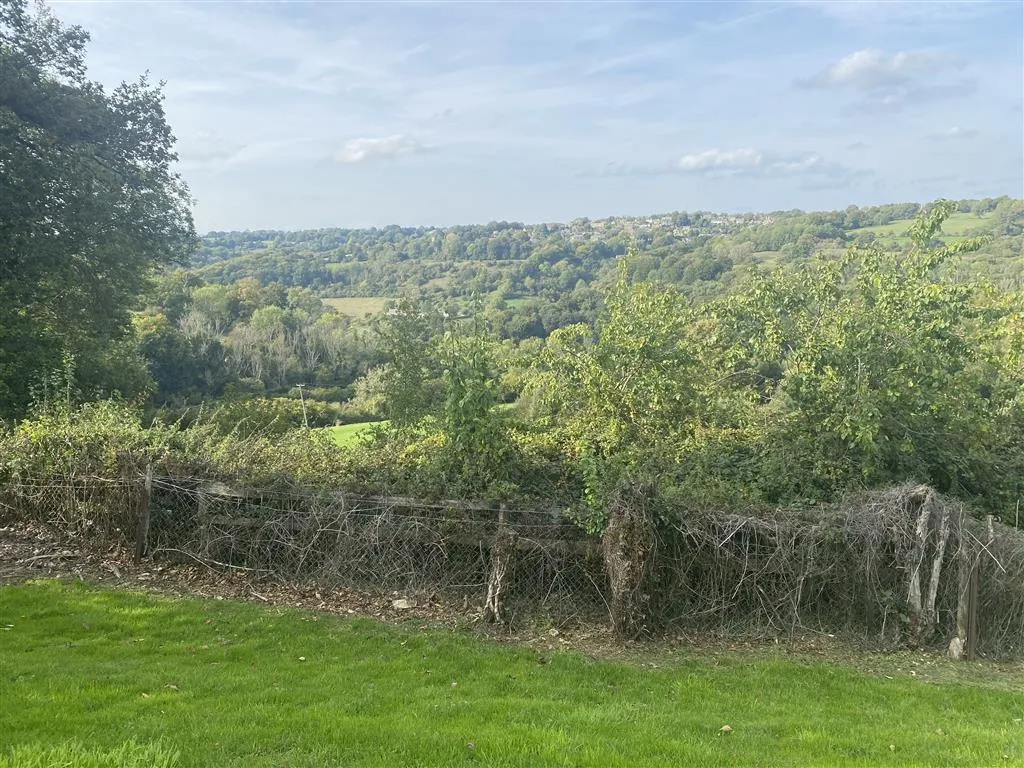 6 Woodview Estate, Frampton Mansell, STROUD, Gloucestershire, GL6 8JE