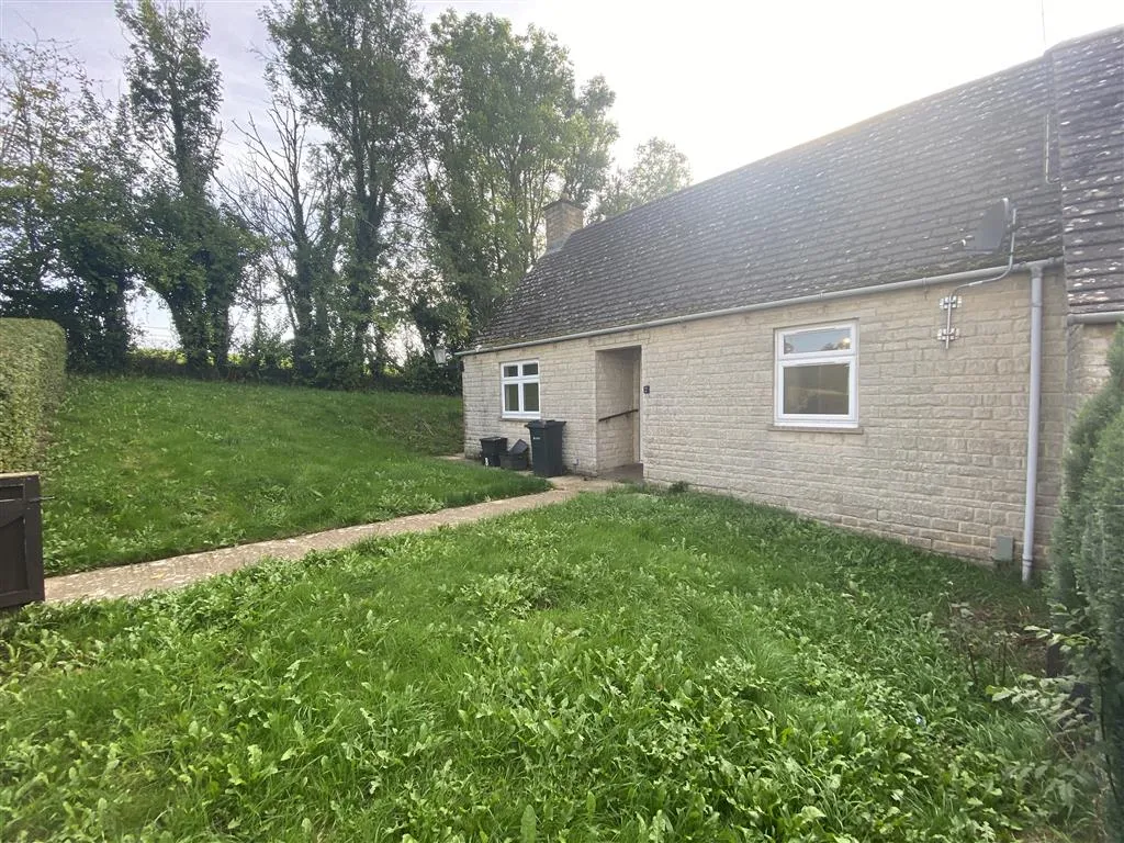 8 Woodview Estate, Frampton Mansell, Gloucestershire, GL6 8JE