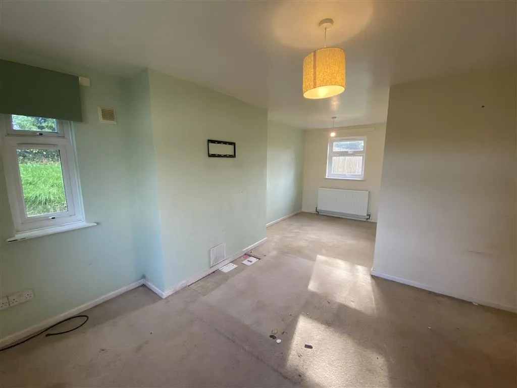 8 Woodview Estate, Frampton Mansell, Gloucestershire, GL6 8JE