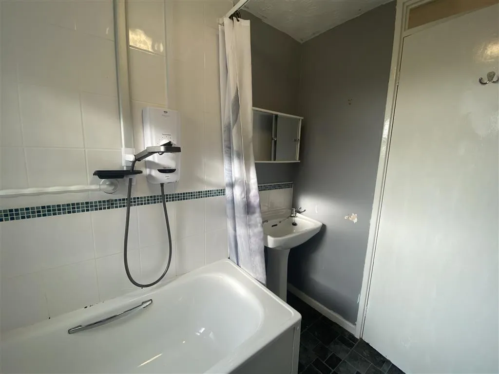8 Woodview Estate, Frampton Mansell, Gloucestershire, GL6 8JE