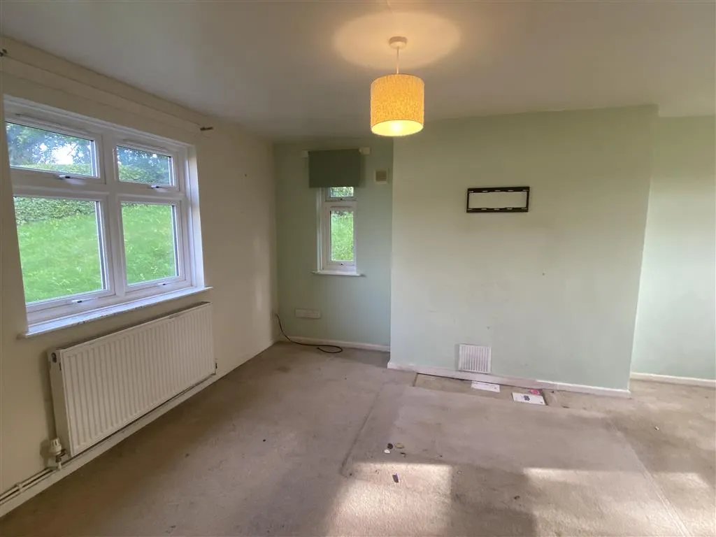 8 Woodview Estate, Frampton Mansell, Gloucestershire, GL6 8JE