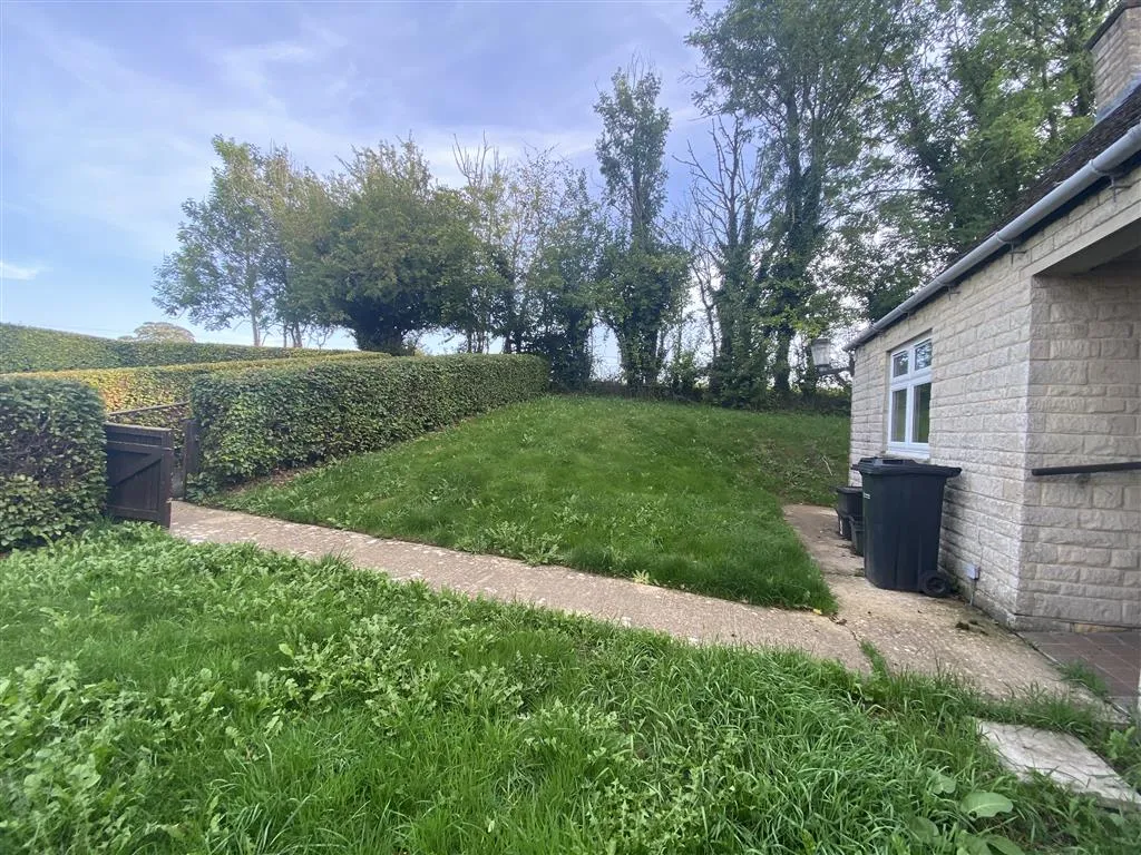 8 Woodview Estate, Frampton Mansell, Gloucestershire, GL6 8JE