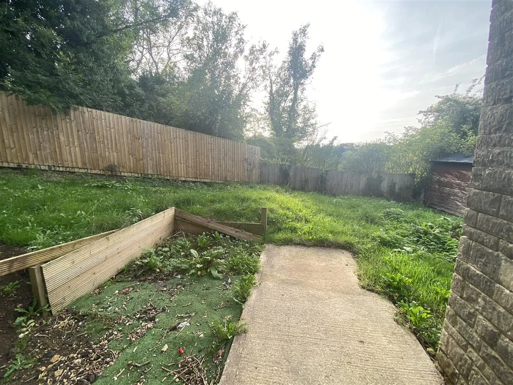 8 Woodview Estate, Frampton Mansell, Gloucestershire, GL6 8JE