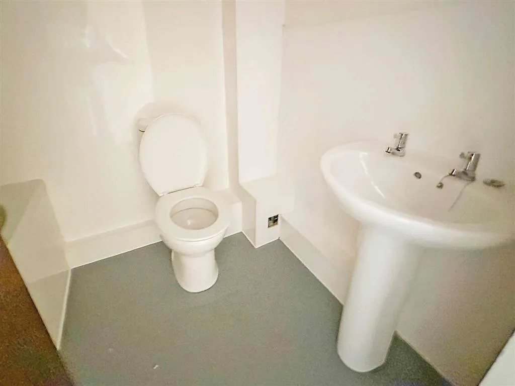 8, Chantrell Court, LEEDS, West Yorkshire, LS2 7HA