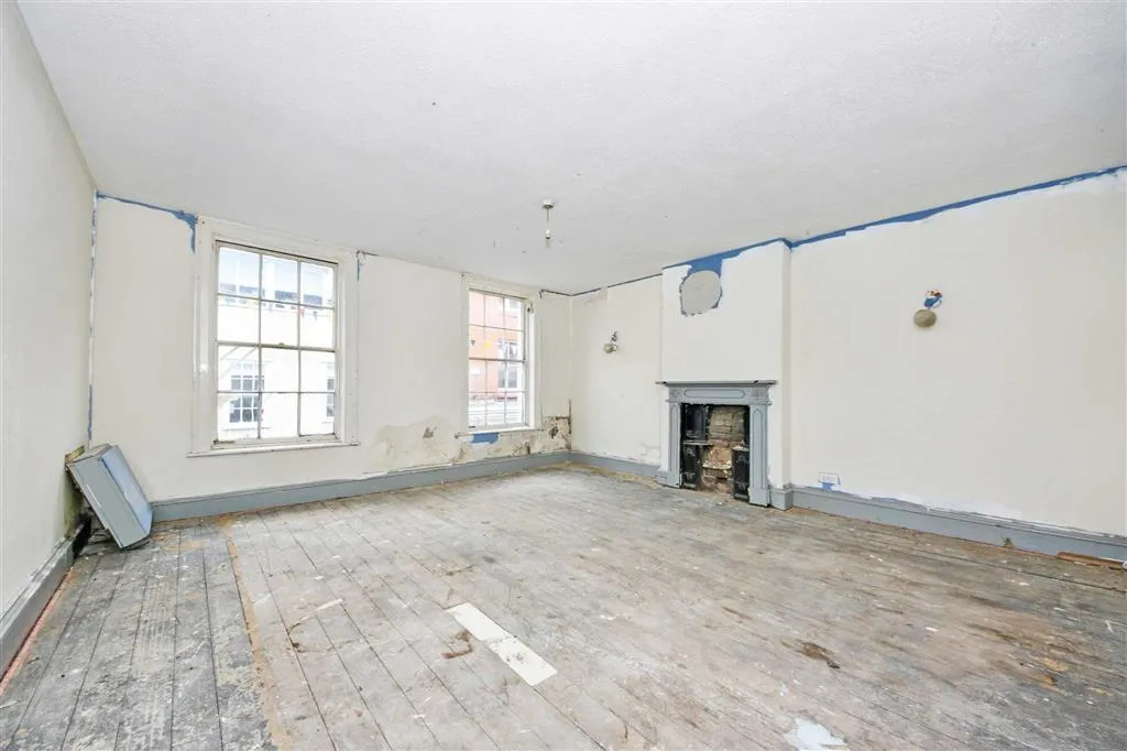 48, High Street, KINGTON, Herefordshire, HR5 3BJ