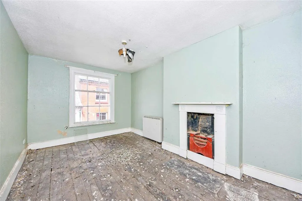 48, High Street, KINGTON, Herefordshire, HR5 3BJ