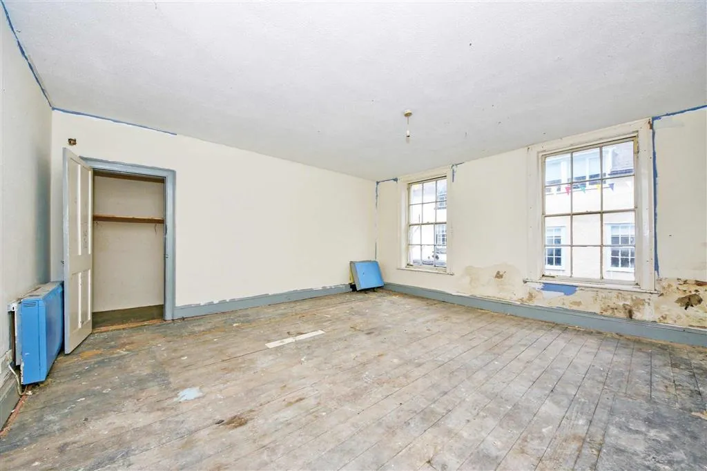 48, High Street, KINGTON, Herefordshire, HR5 3BJ