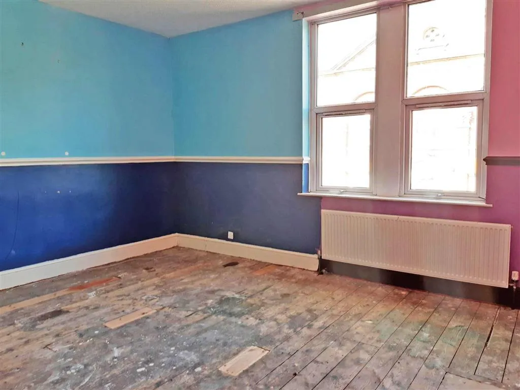 43, Tong Road, LEEDS, West Yorkshire, LS12 1HQ