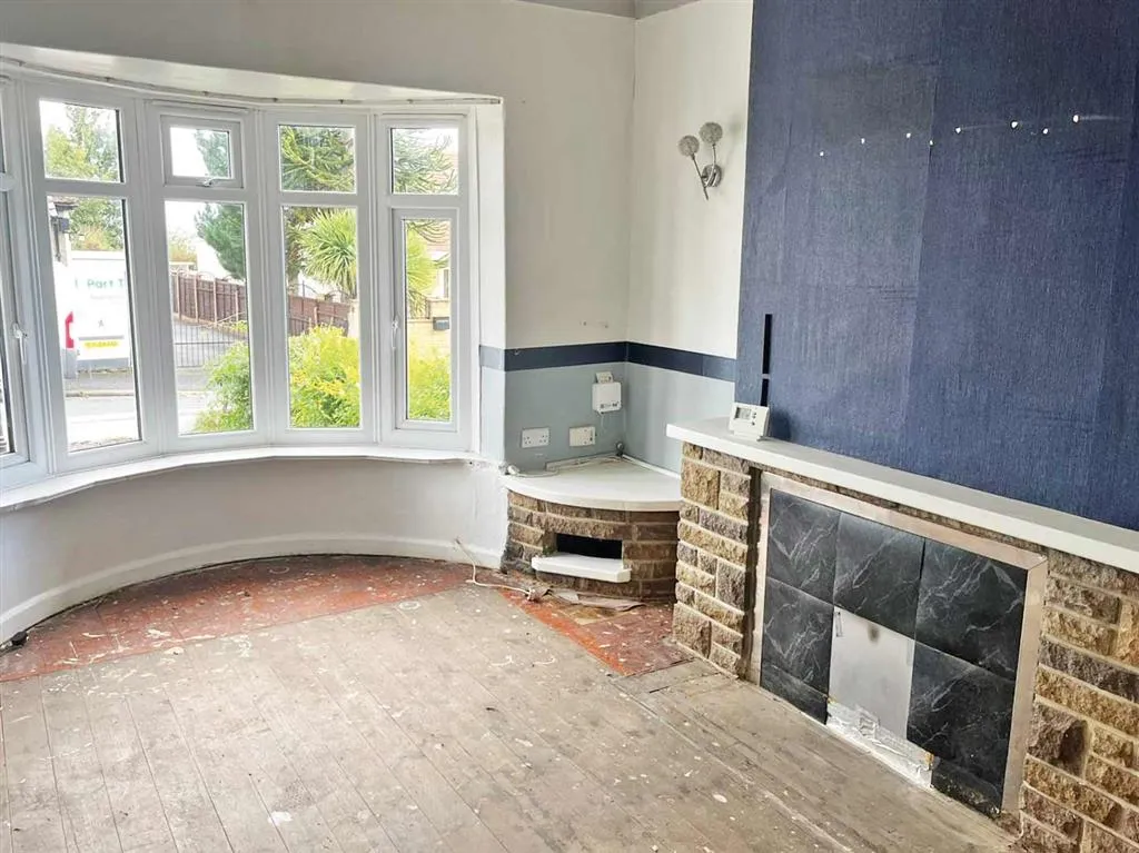 33, Hawes Drive, BRADFORD, West Yorkshire, BD5 9BB