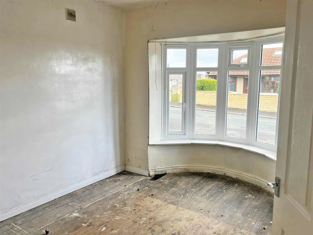 33, Hawes Drive, BRADFORD, West Yorkshire, BD5 9BB