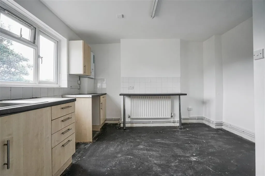 Flat 3, 59, Strathblaine Road, LONDON, SW11 1RG